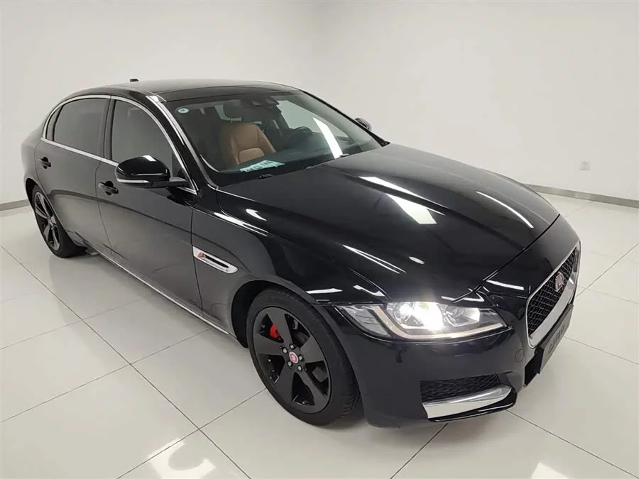 Jaguar XFL