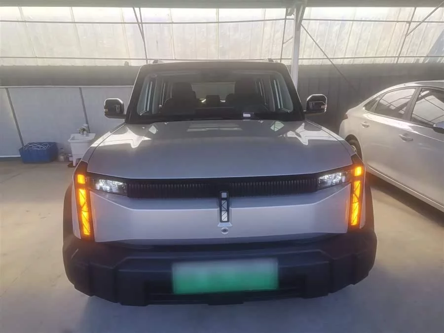 iCAR 03