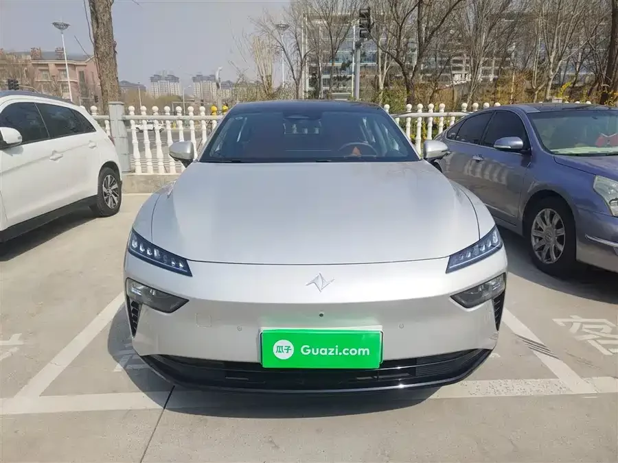 Dongfeng eπ007