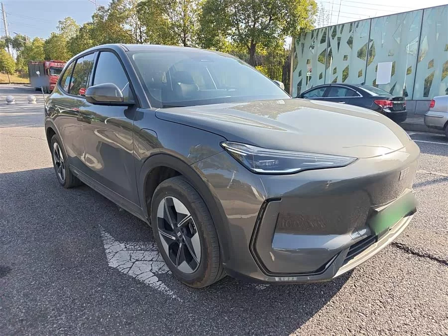 Geely Galaxy E5