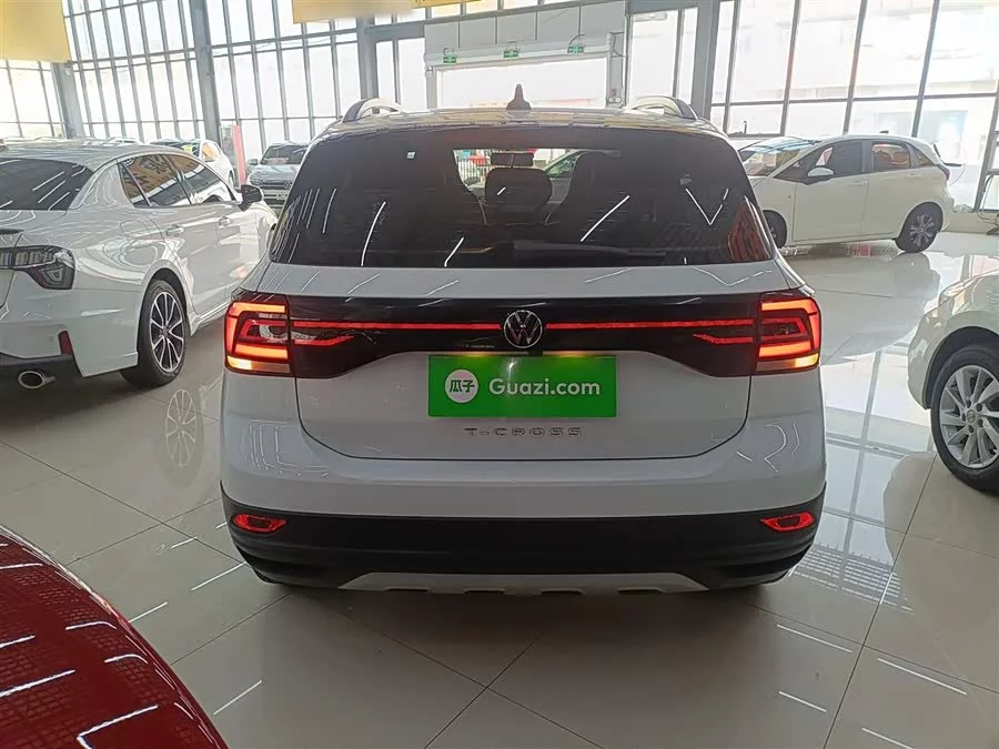 Volkswagen T-Cross (Tukai)