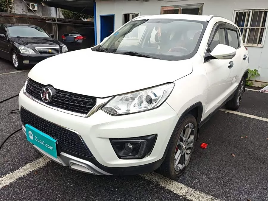 BAIC Saab X35