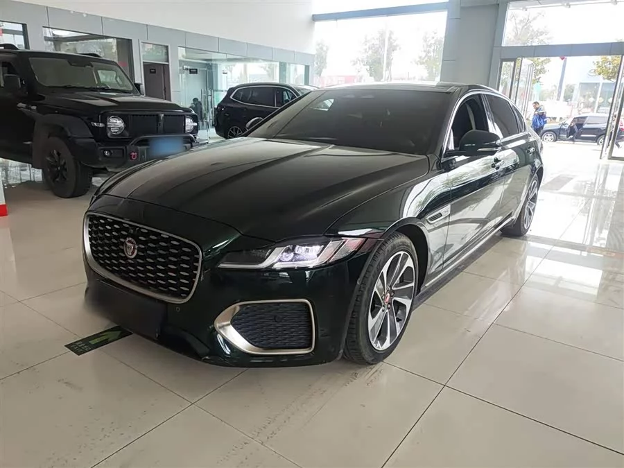 Jaguar XFL