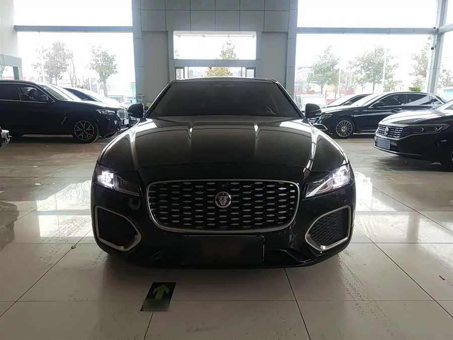 Jaguar XFL