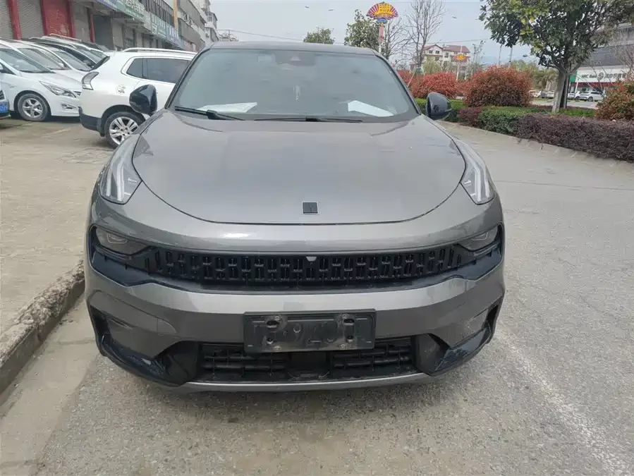 Lynk & Co 05