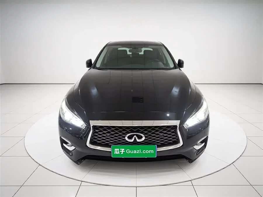 Infiniti Q50L
