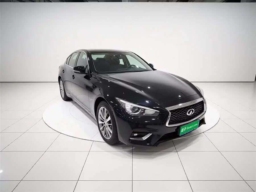 Infiniti Q50L