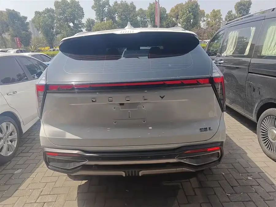 Geely Boyue L