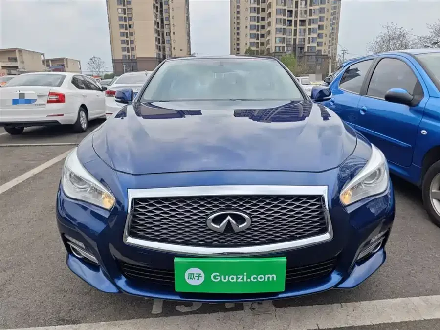 Infiniti Q50L