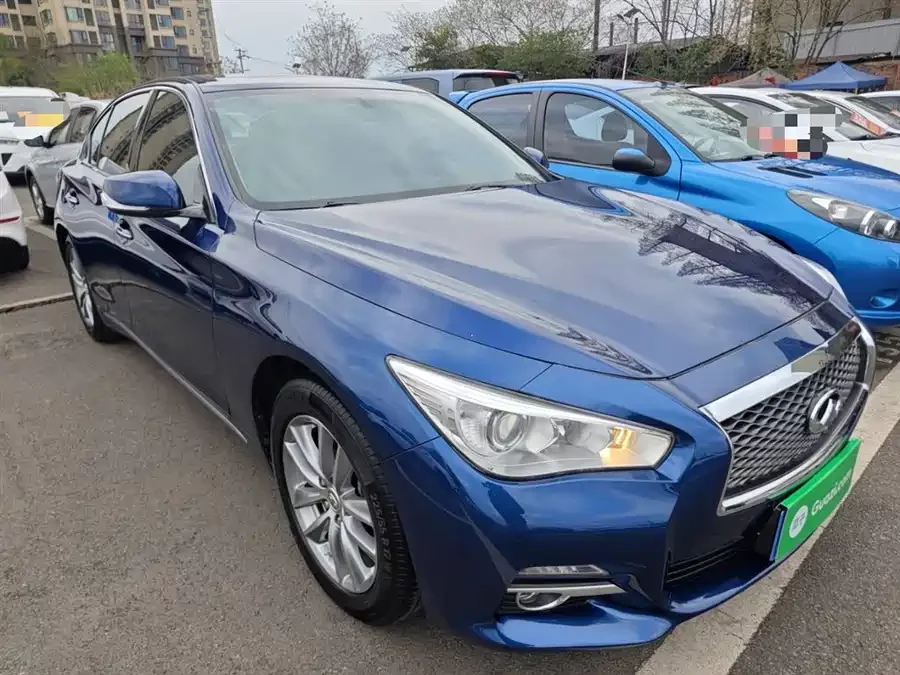 Infiniti Q50L
