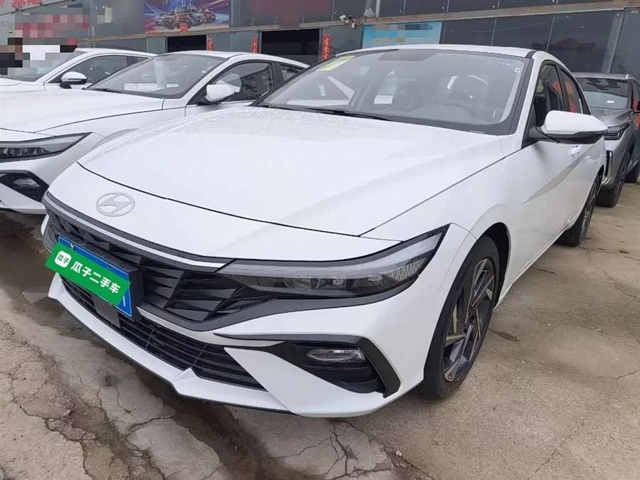 Hyundai Elantra