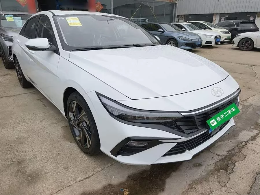 Hyundai Elantra