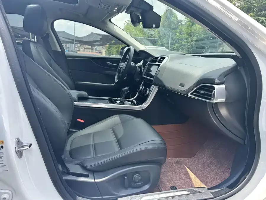 Jaguar XEL