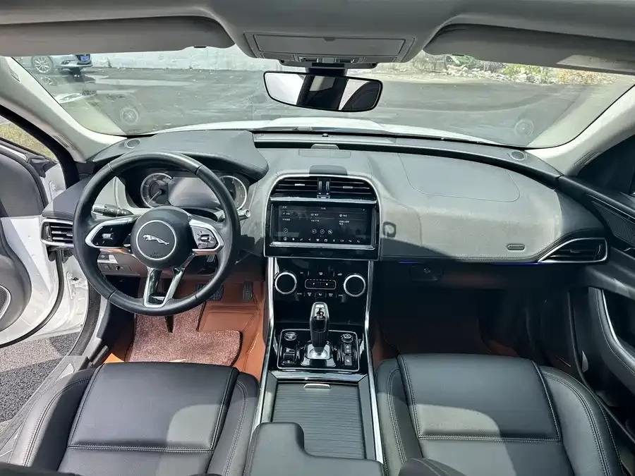 Jaguar XEL