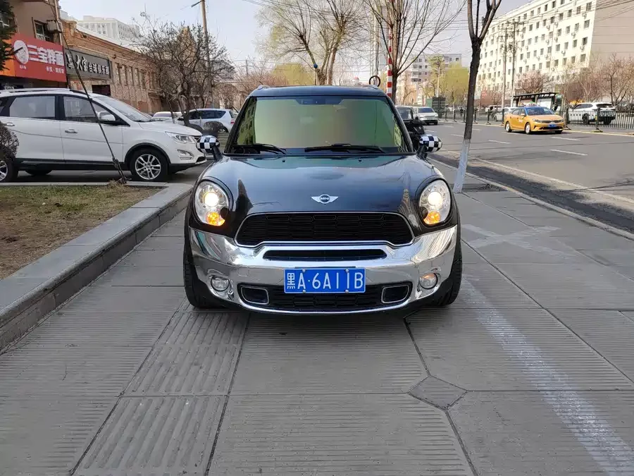 MINI COUNTRYMAN