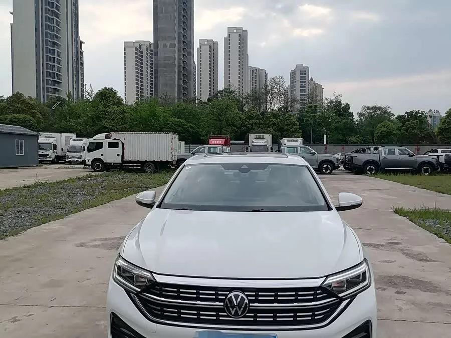 Volkswagen Sagitar