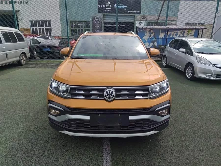 Volkswagen T-Cross (Tukai)