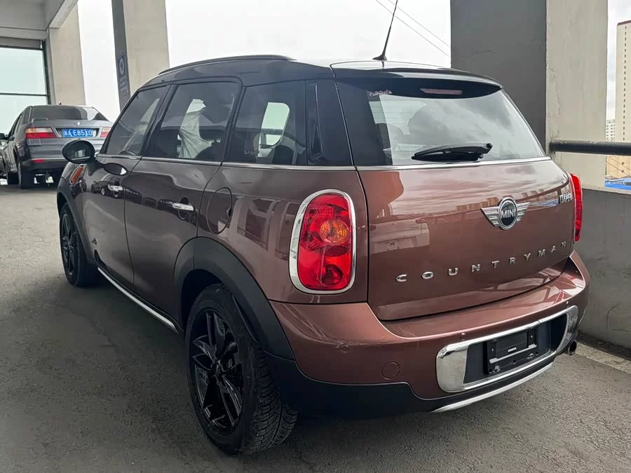 MINI COUNTRYMAN