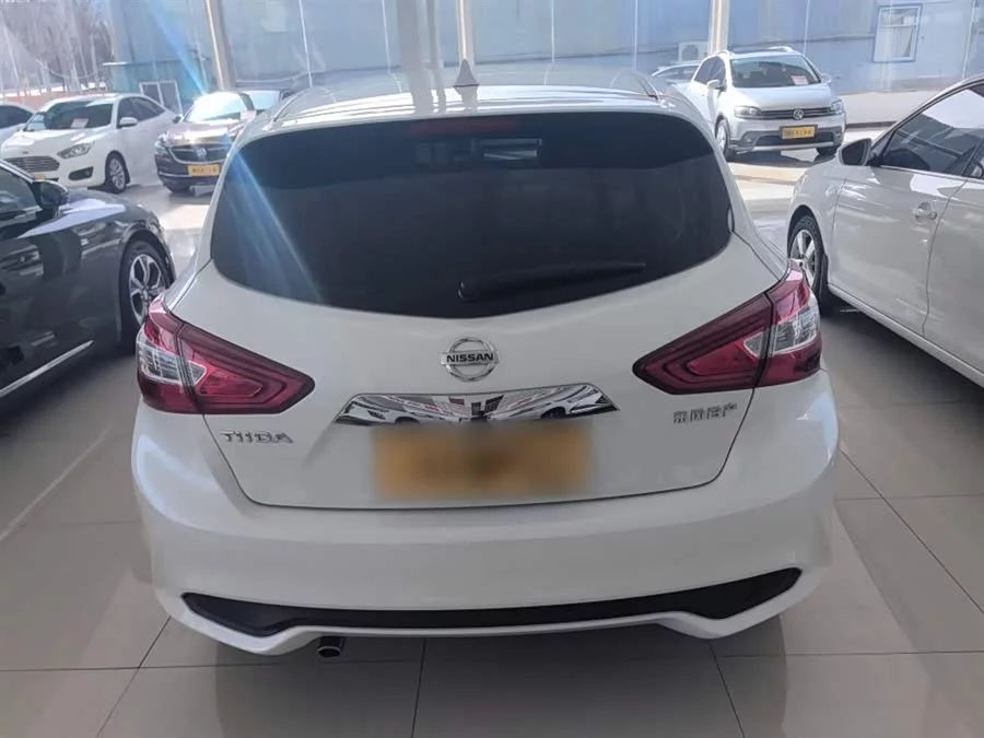 Nissan Tiida