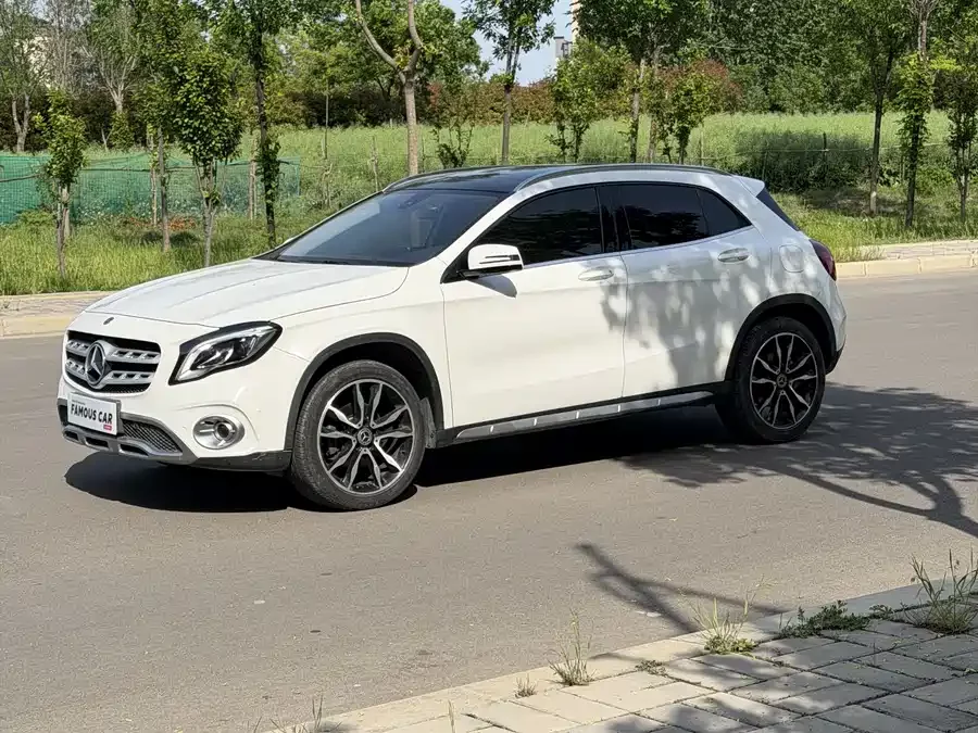 Mercedes Benz GLA