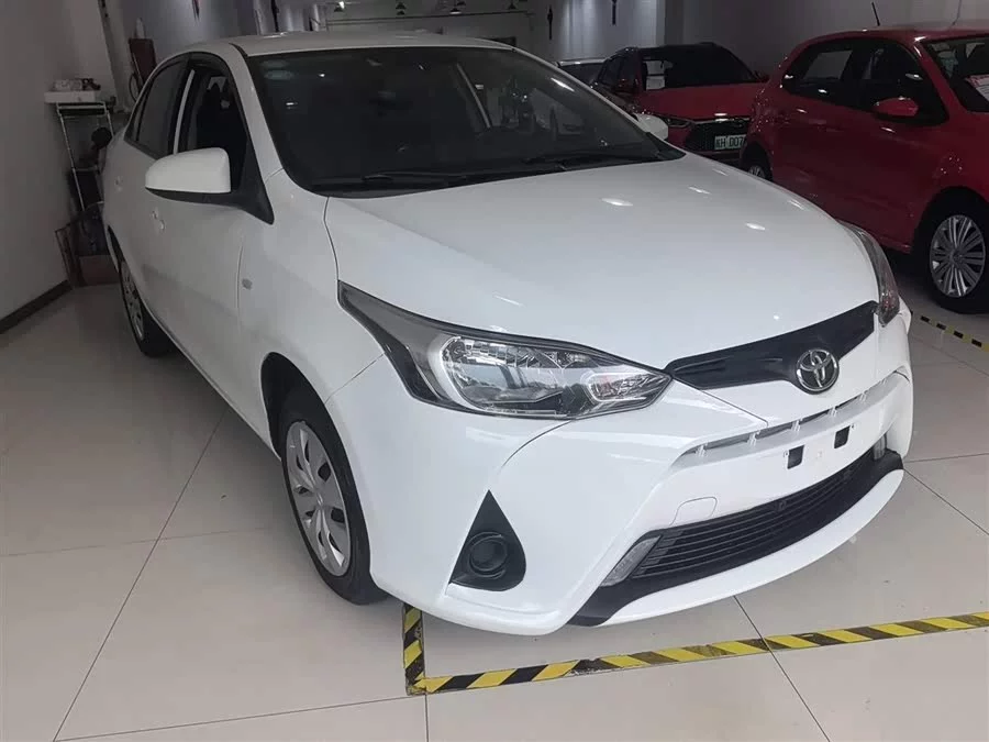 Toyota YARiS L Enjoy