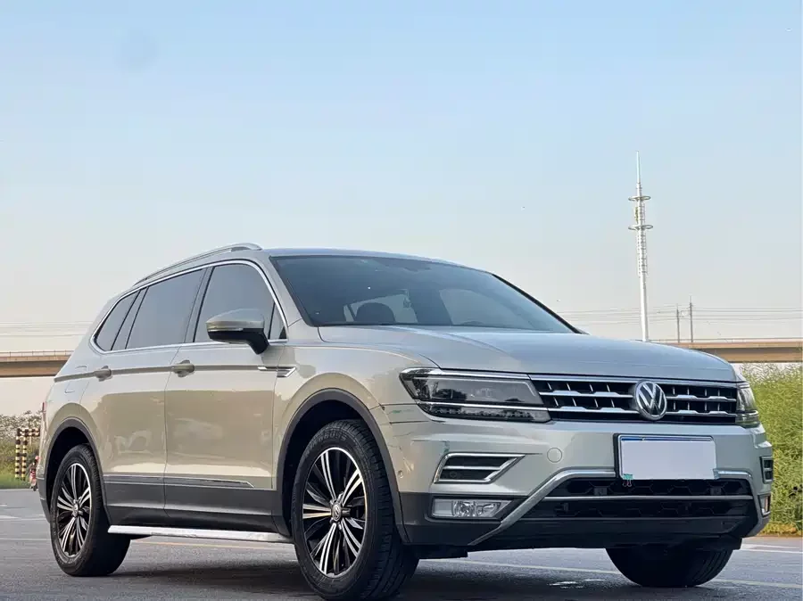 Volkswagen Tiguan L