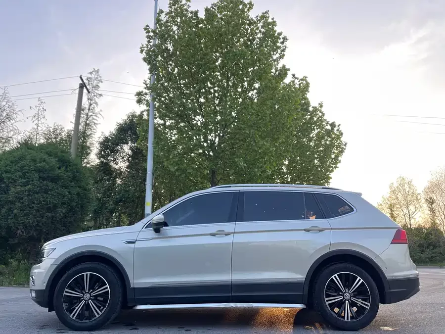 Volkswagen Tiguan L
