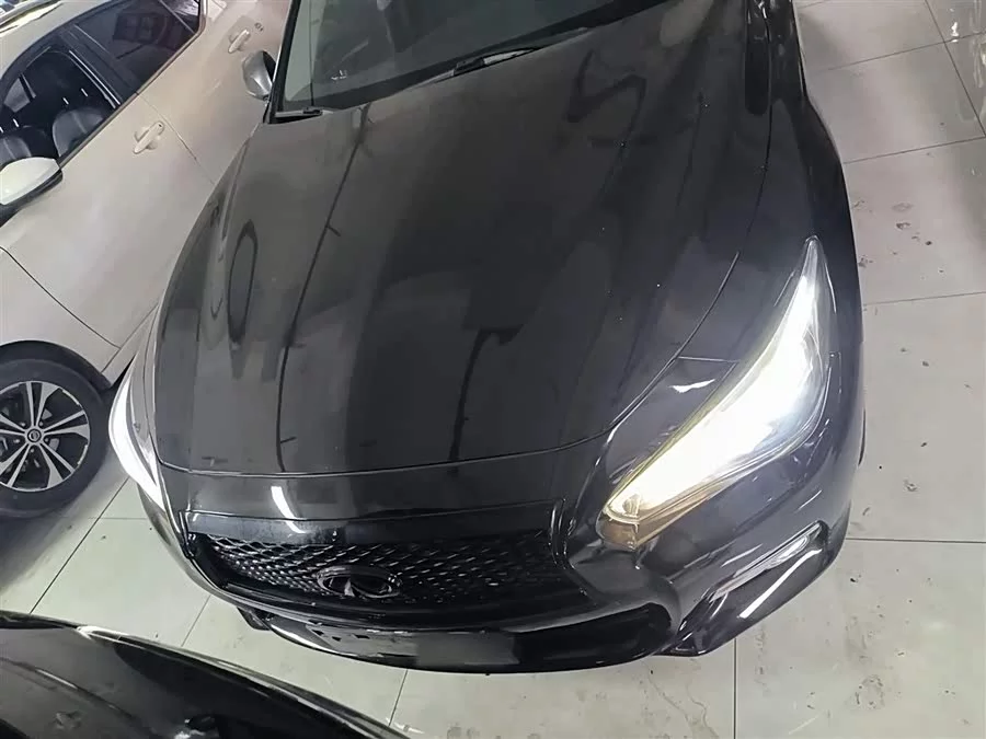 Infiniti Q50L