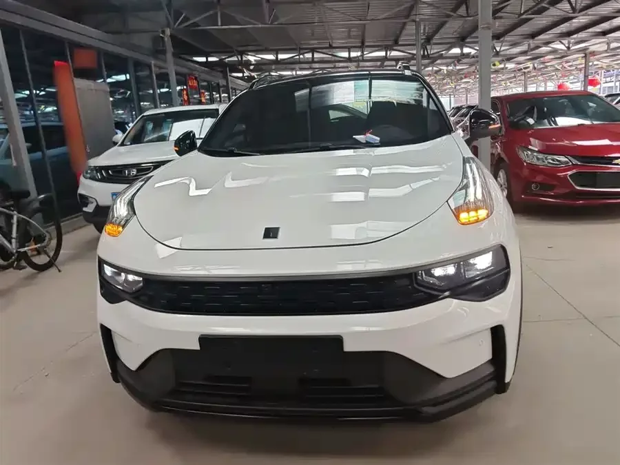 Lynk & Co 01 EM-P