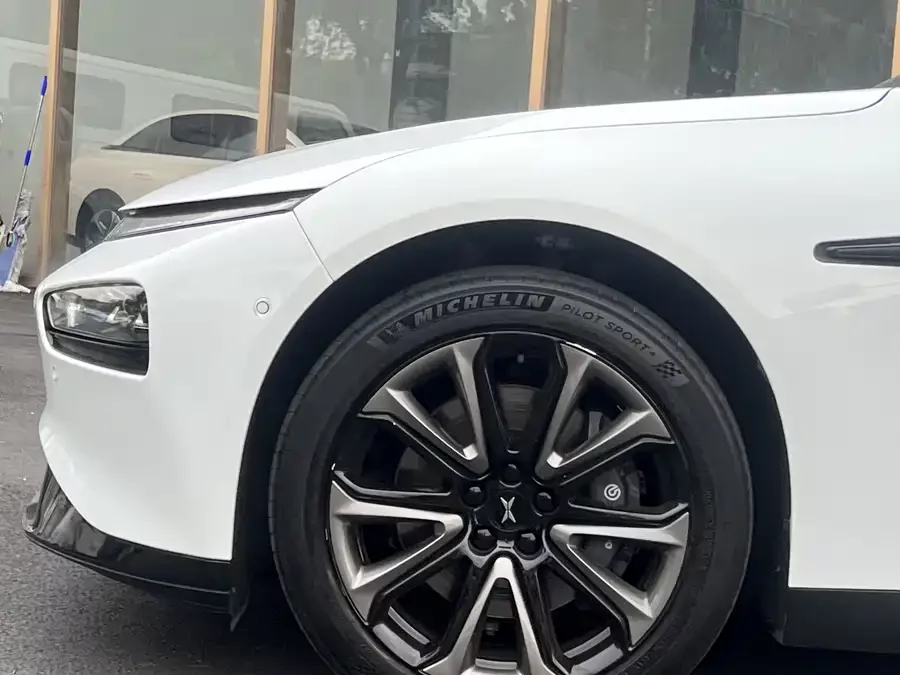 Xpeng P7