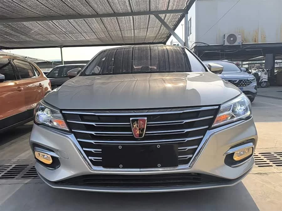 Roewe i5