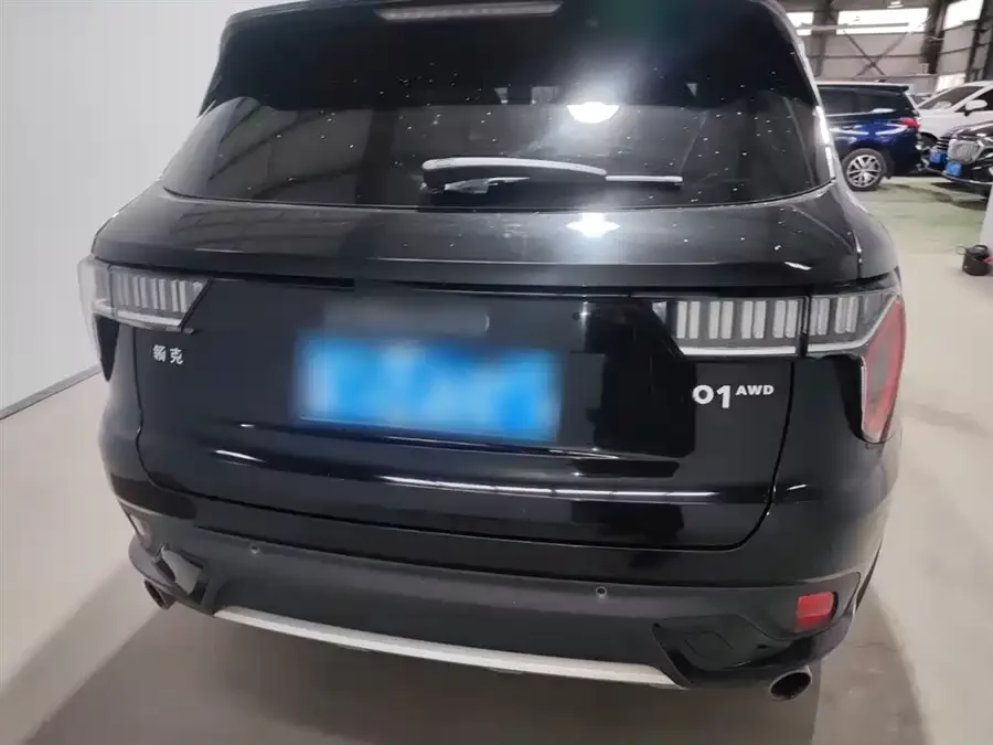 Lynk & Co 01