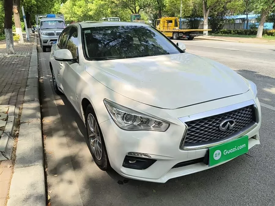 Infiniti Q50L