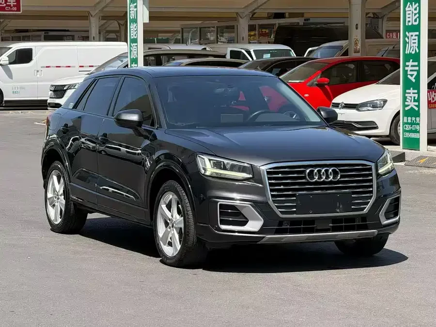 Audi Q2L