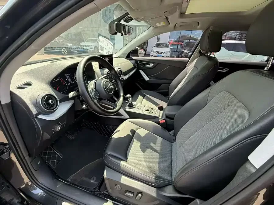 Audi Q2L