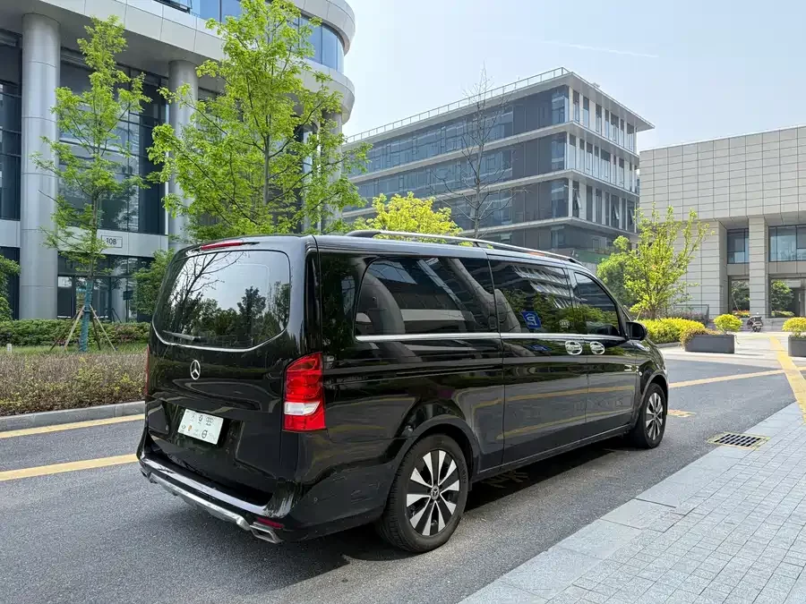 Mercedes Benz Vito