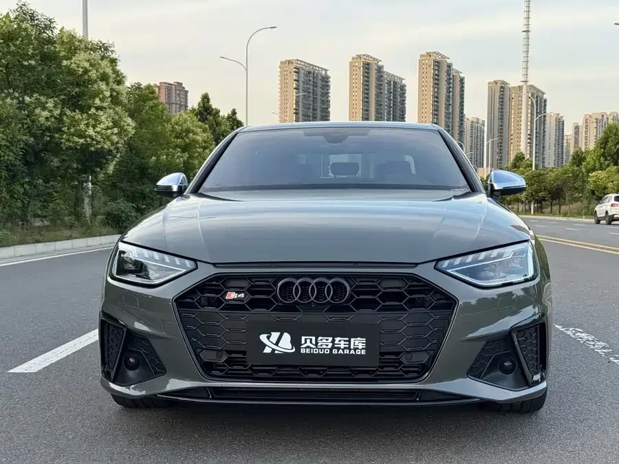 Audi S4