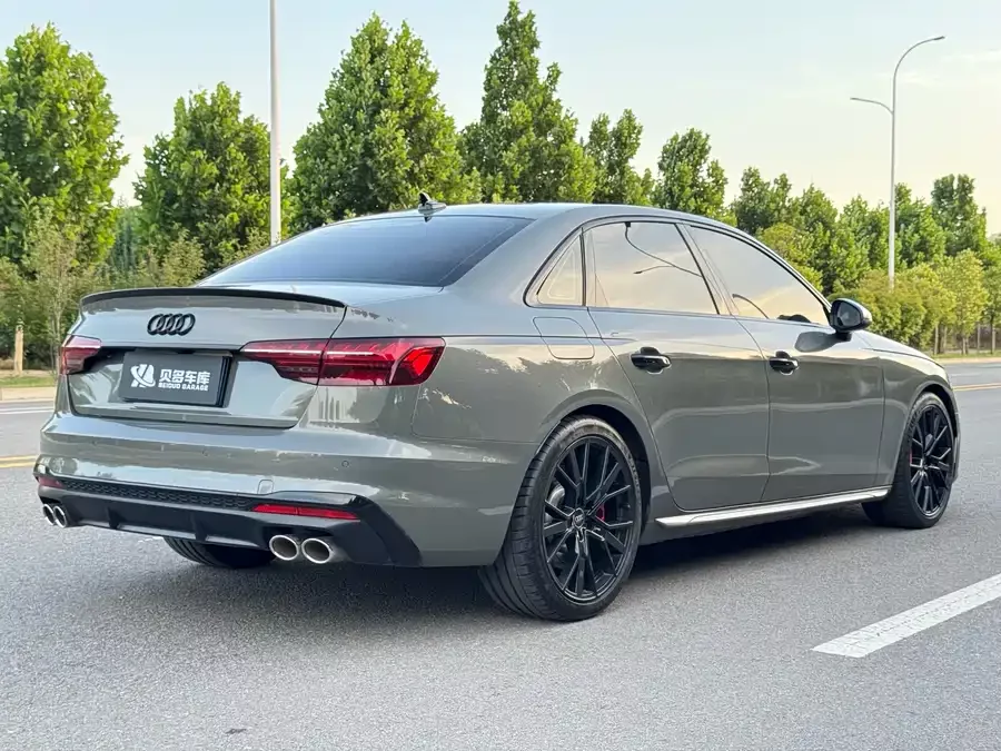 Audi S4