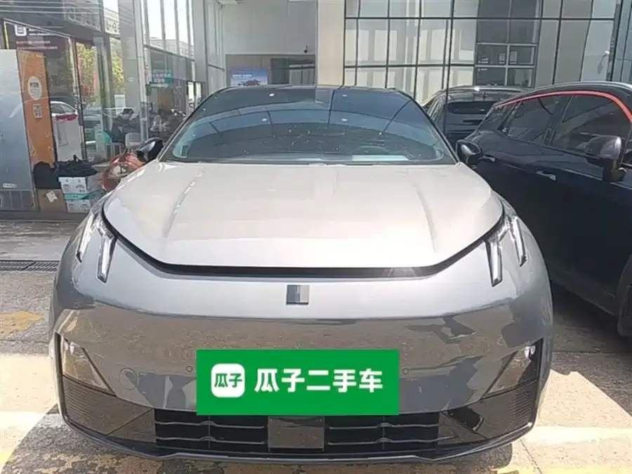 Lynk & Co Z20