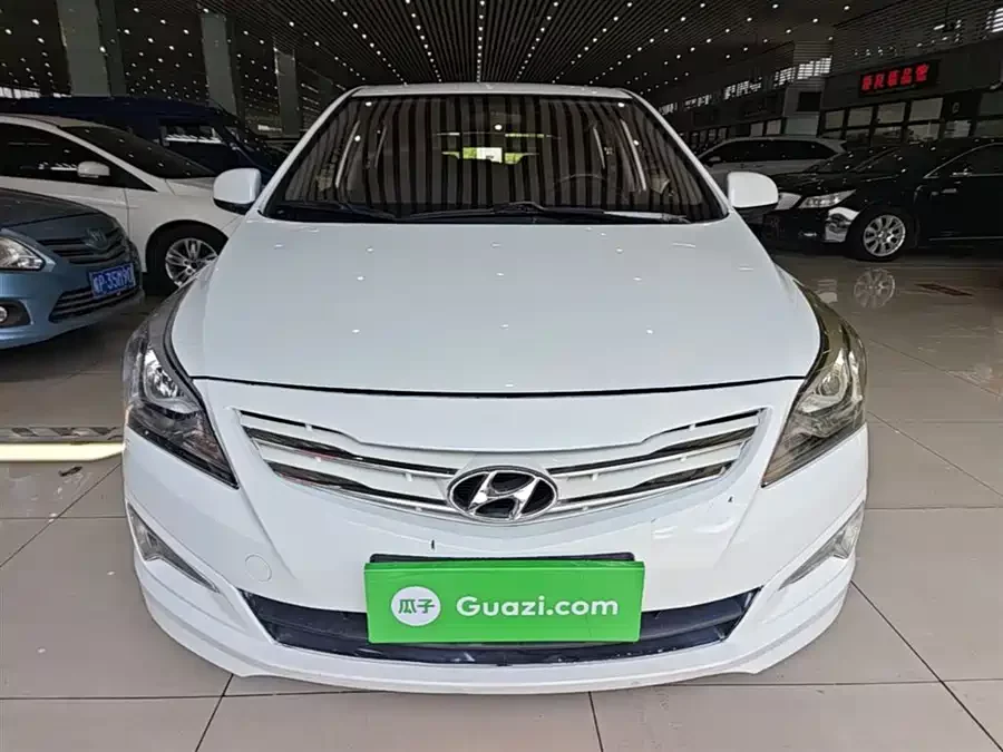 Hyundai Verna RV
