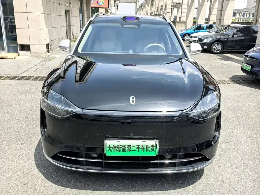 AITO Wenjie M9