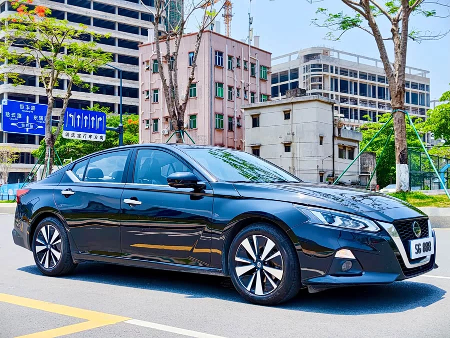 Nissan Teana