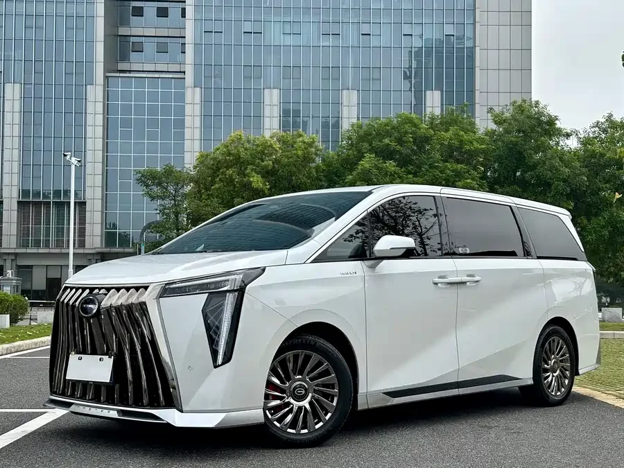 GAC Trumpchi M8