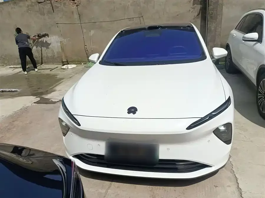 NIO ET7