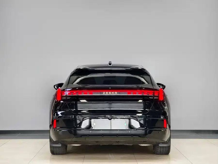 Zeekr 001