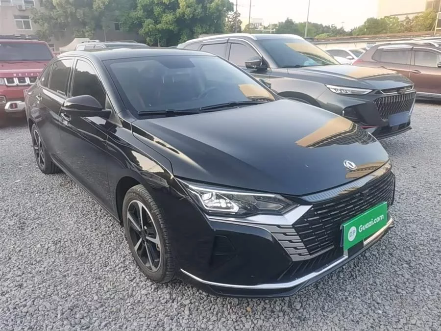 Dongfeng Yixuan MAX