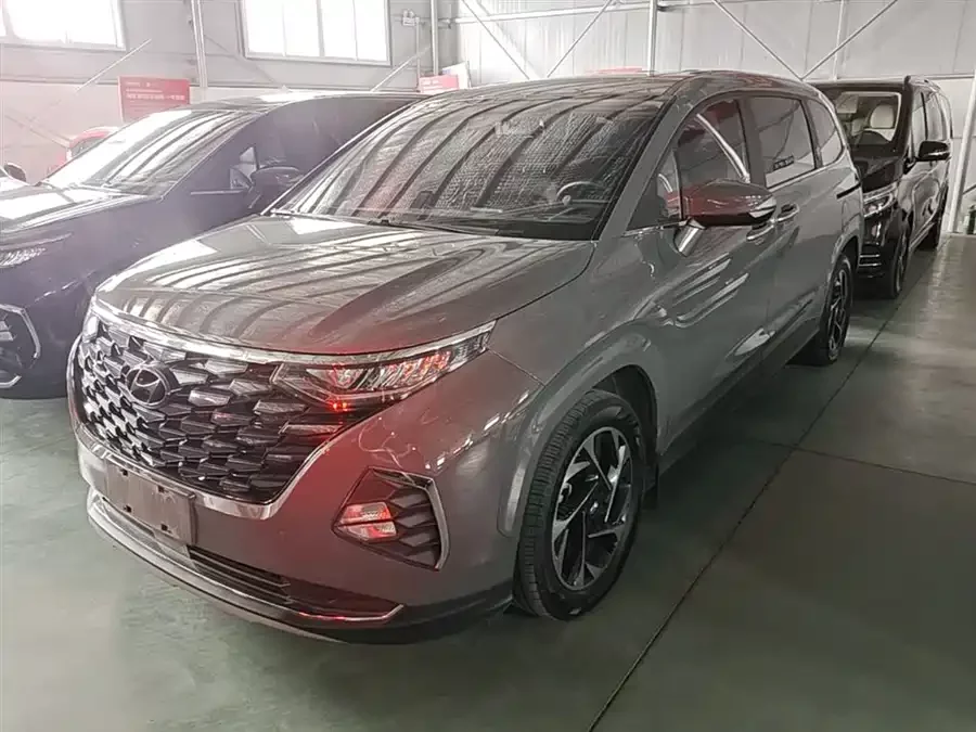 Hyundai Custo