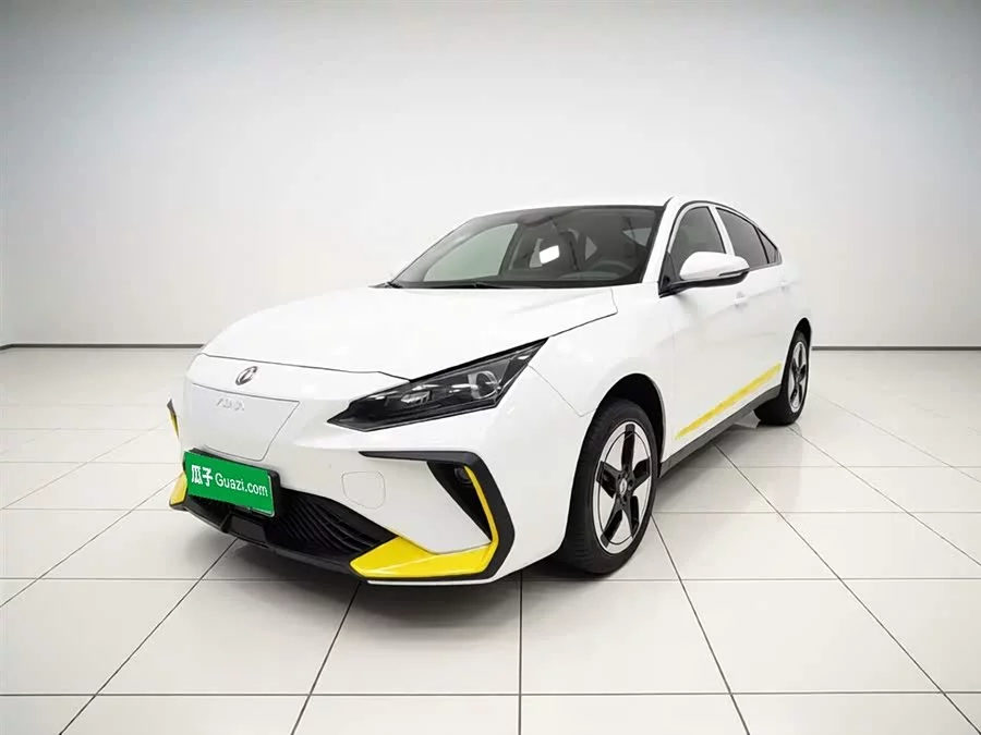 Dongfeng E70