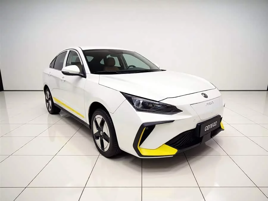 Dongfeng E70