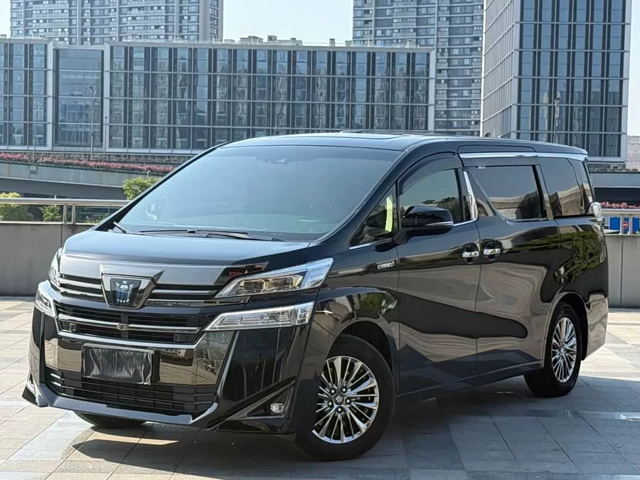 Toyota Crown Vellfire